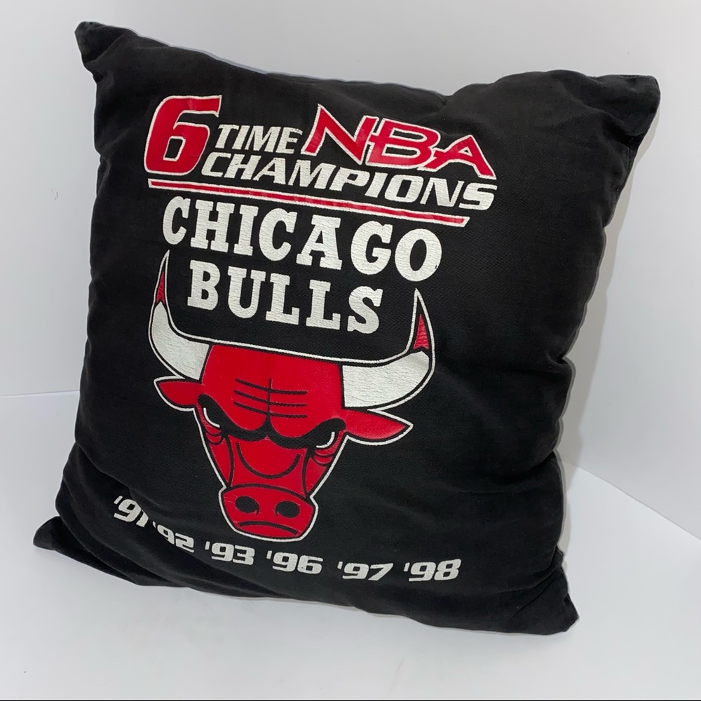 FADED 1998 Chicago Bulls Champions Pillow black
